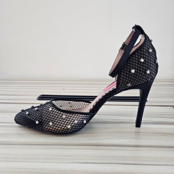 Betsey Johnson Black Mesh Ankle Straps Pointy Toe Stiletto Pumps Heels Size 8.5 - Picture 3 of 9